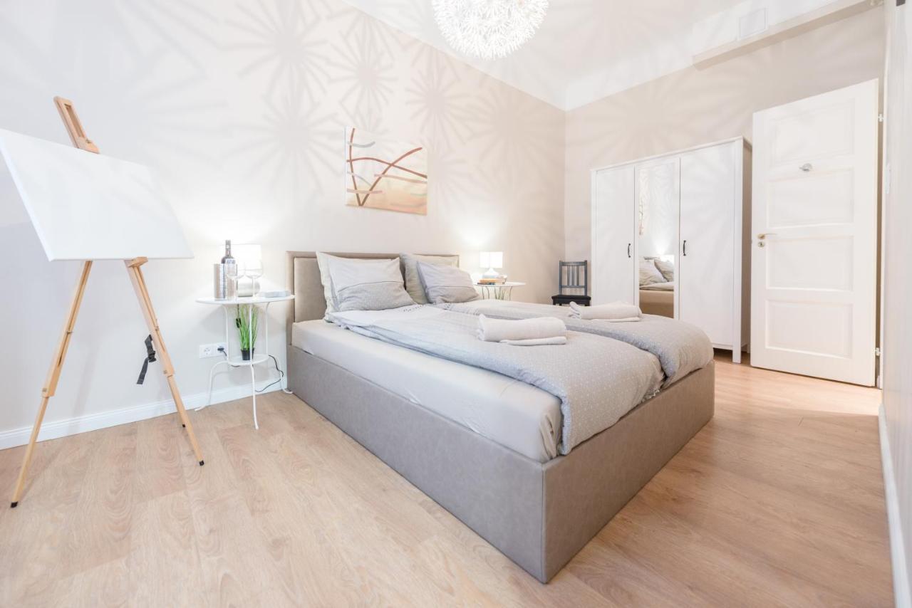 Апартаменты Downtown Heart 3 Bdr, 2 Bath, A/C Будапешт Экстерьер фото