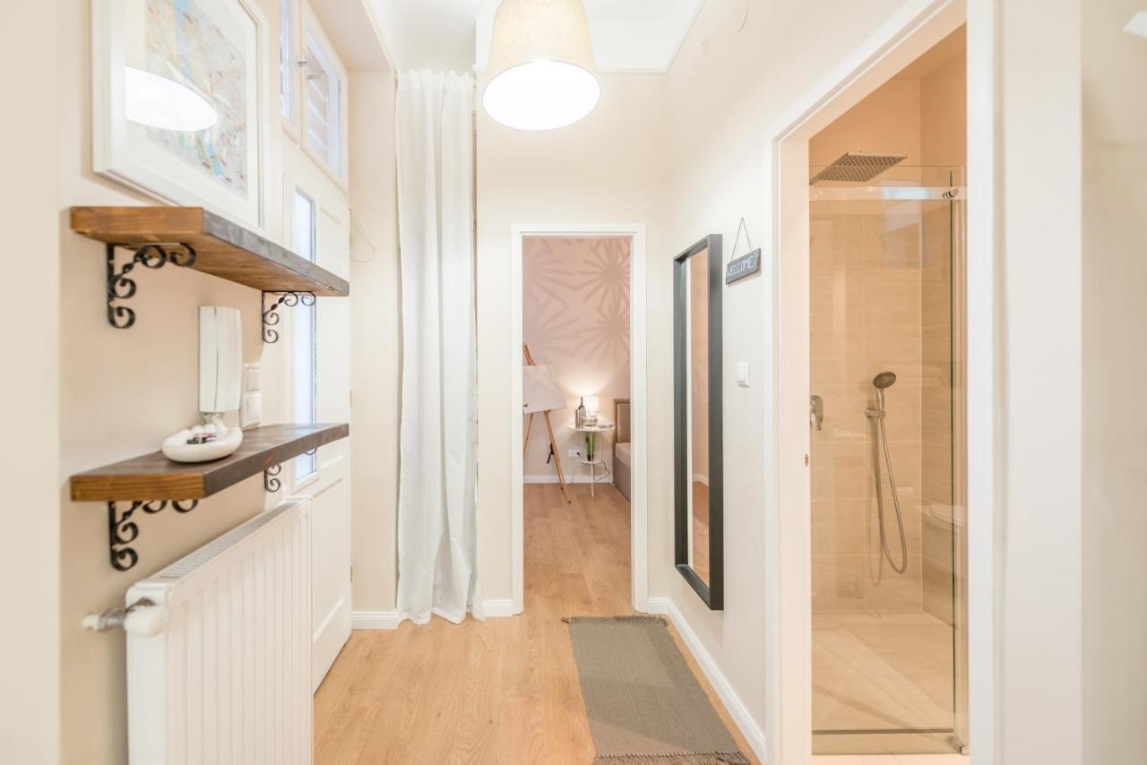 Апартаменты Downtown Heart 3 Bdr, 2 Bath, A/C Будапешт Экстерьер фото